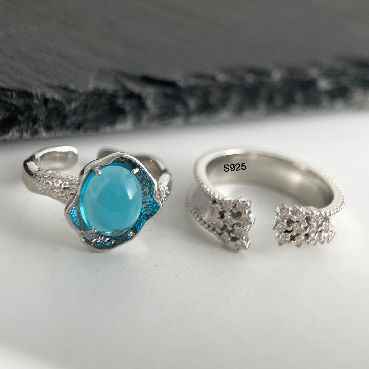 Juego de anillos minimalistas de piedra lunar en plata de ley 925 hechos a mano