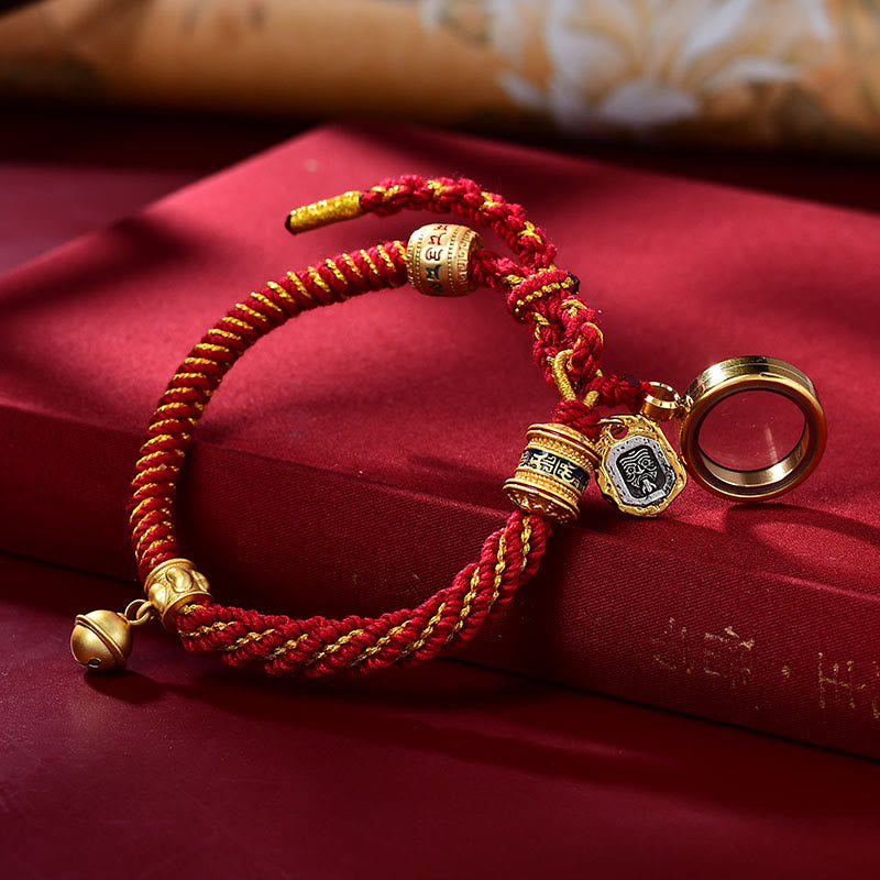 Tibetan Bracelet Om Mani Padme Hum with Zakiram Amulet