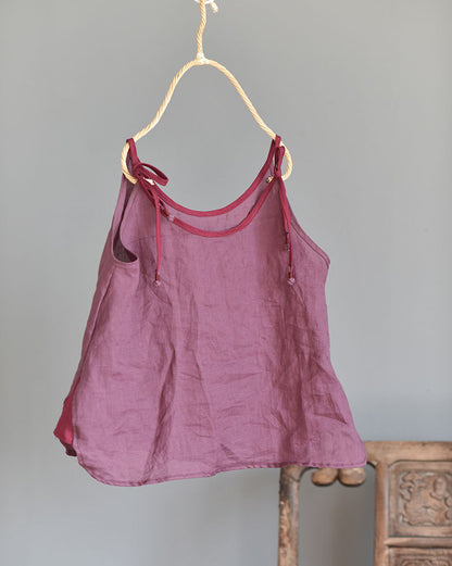 Blusa de ramio con tirantes en contraste