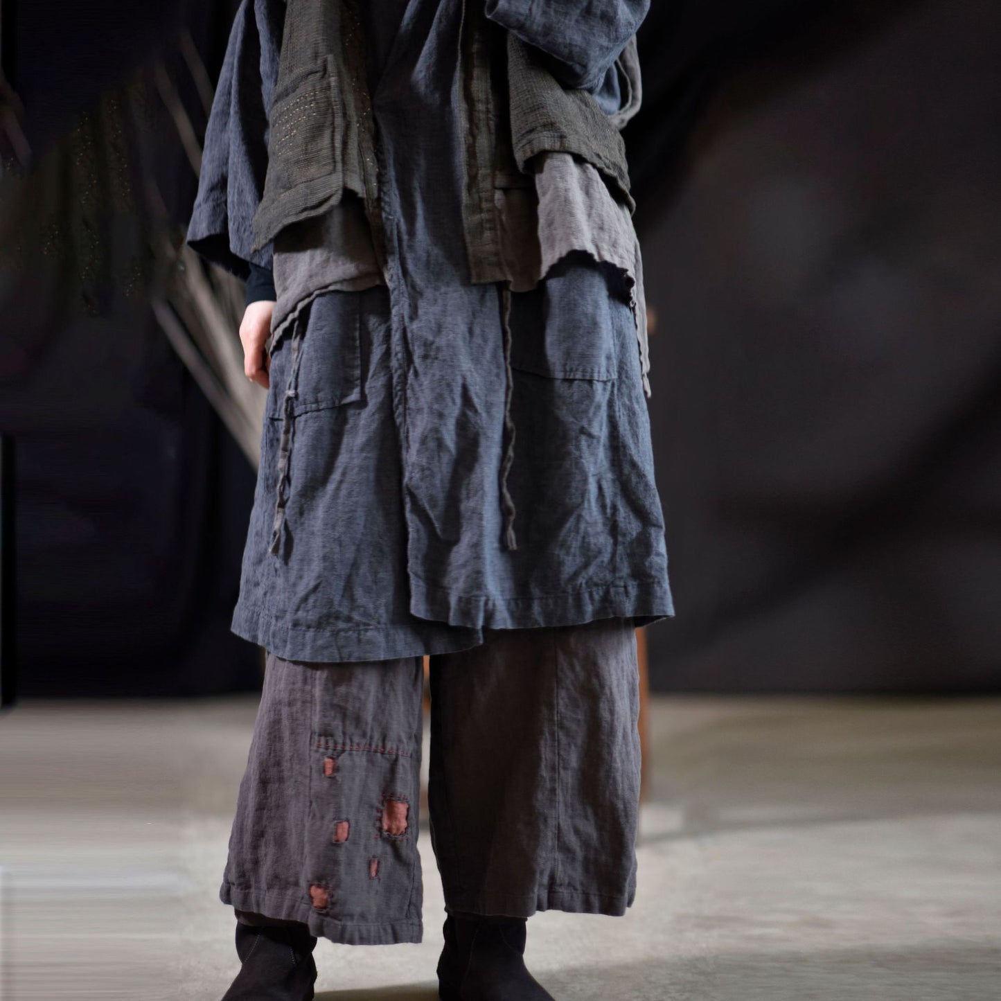 Chaleco de lino con bolsillos en capas