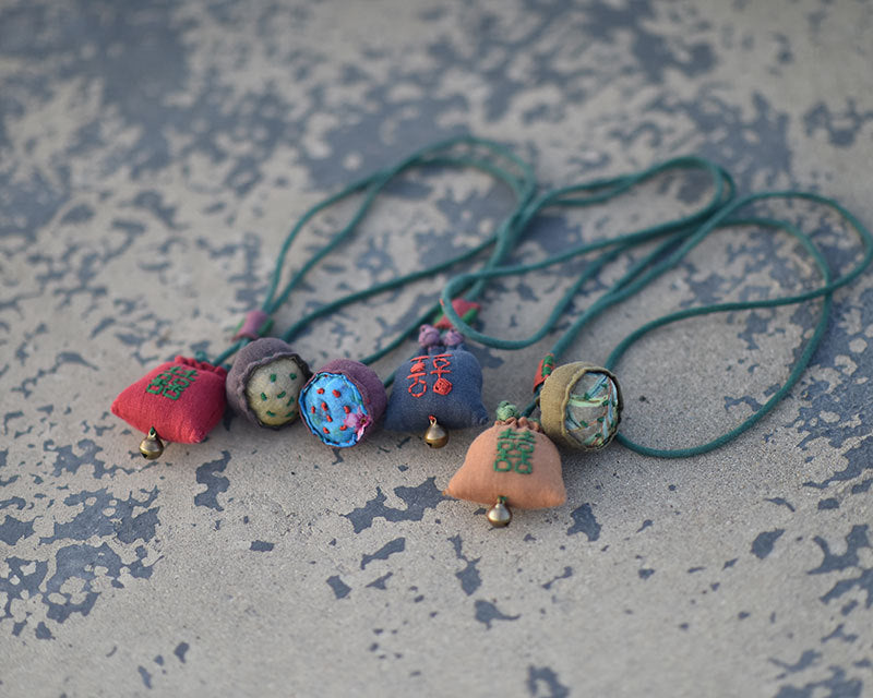 Collar vintage de lino puro hecho a mano 