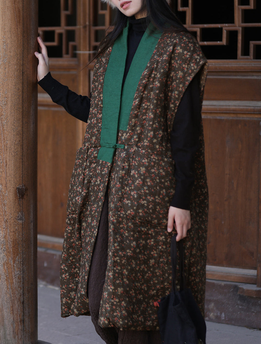 Chaleco étnico retro de algodón acolchado, sin mangas y forrado de seda.