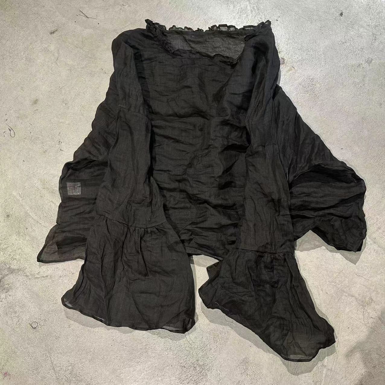 Blusa con volantes Rami