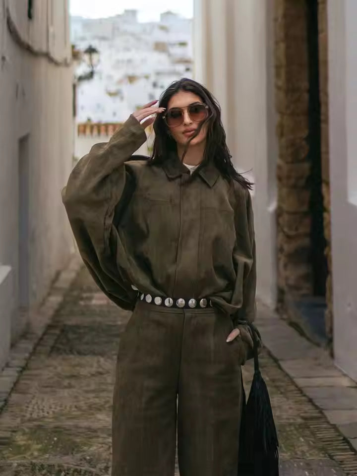 Chaqueta de ante con solapa de manga larga y pantalones cortos de cintura alta para mujer | Estilo urbano vintage 2025