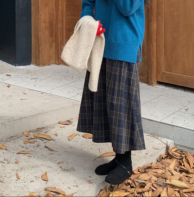 Falda midi de cuadros vintage