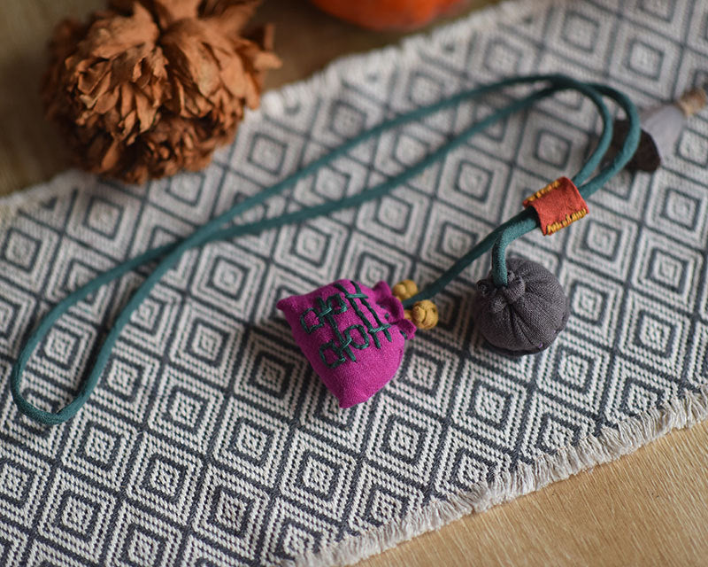 Collar vintage de lino puro hecho a mano 