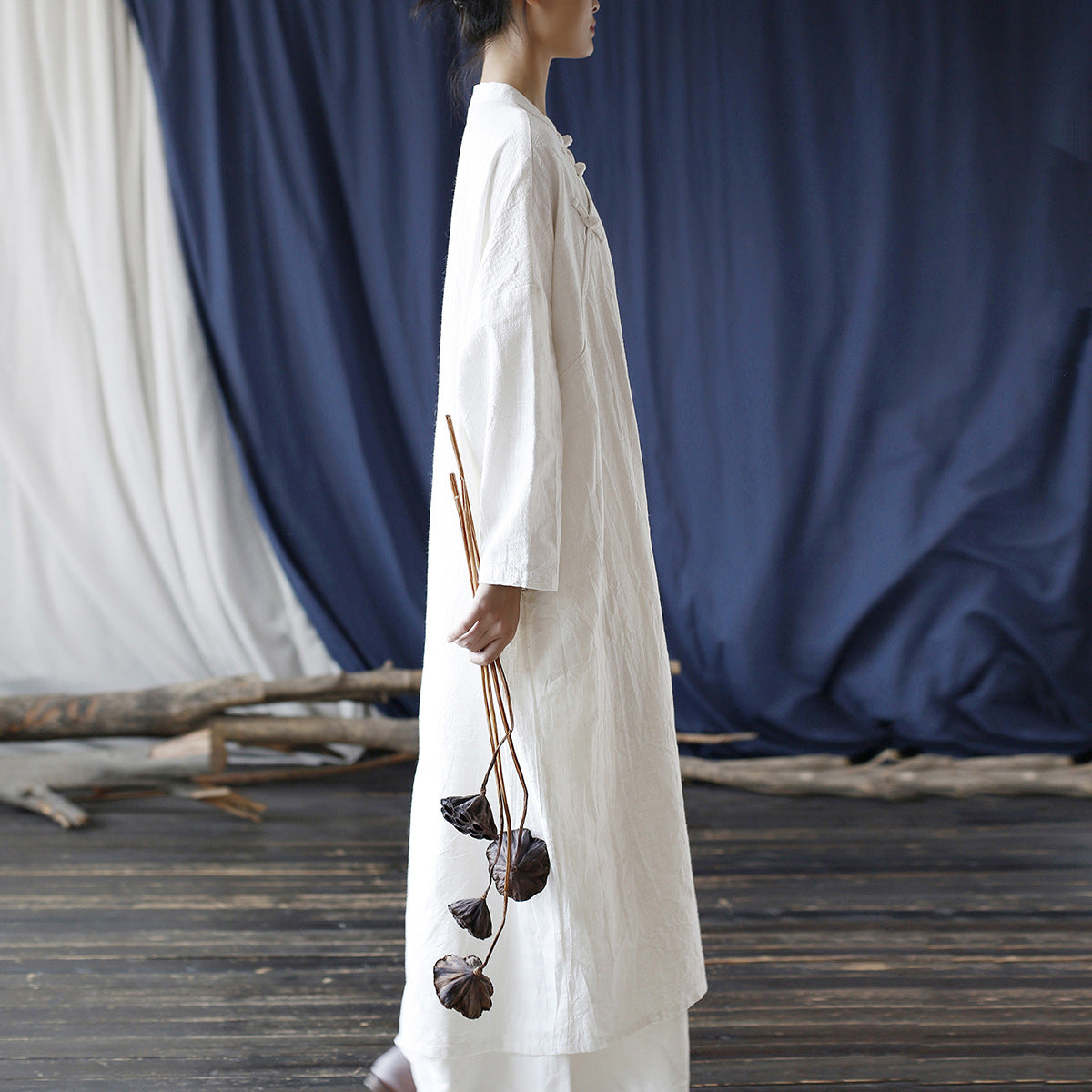 Vestido túnica extragrande con botones de ramio