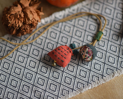 Collar vintage de lino puro hecho a mano 
