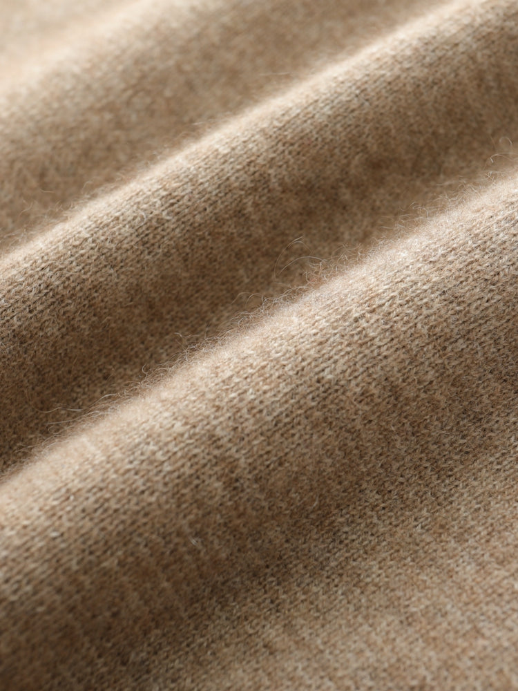 Elegante blusa de punto con cuello alto