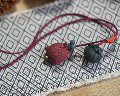 Collar vintage de lino puro hecho a mano 