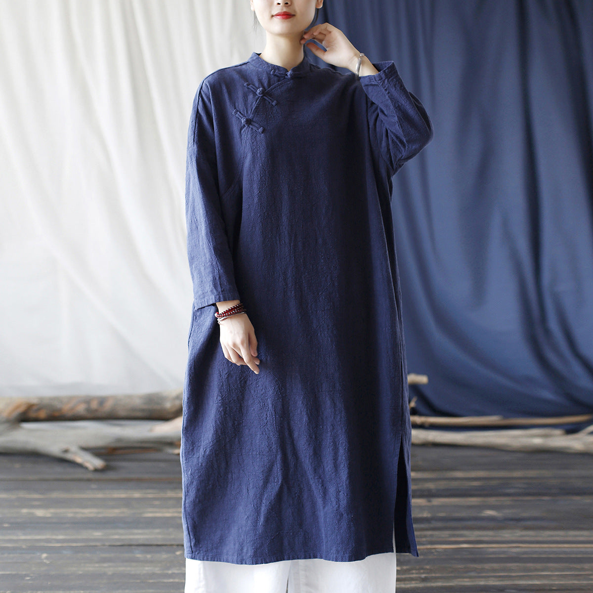 Vestido túnica extragrande con botones de ramio