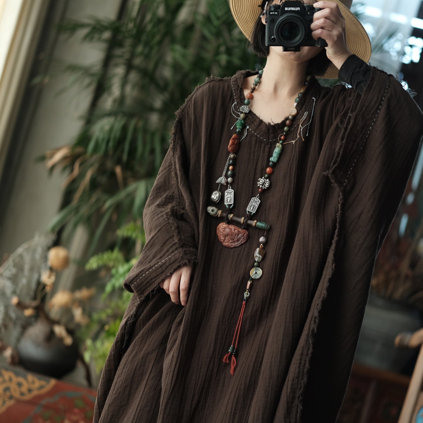 Vestido túnica de lino y algodón con aura bohemia