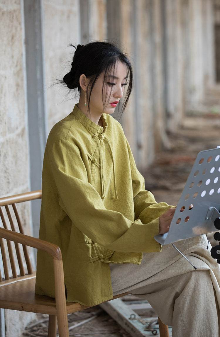 Blusa de lino con cruz de loto