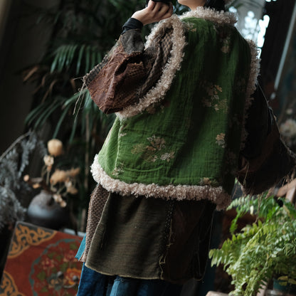 Chaleco vintage de lino y algodón con patchwork invernal: estampado floral y ribete de lana de cordero.