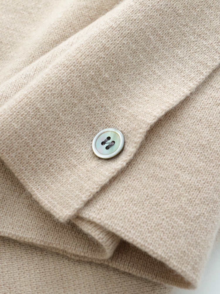 Elegante blusa de punto con cuello alto