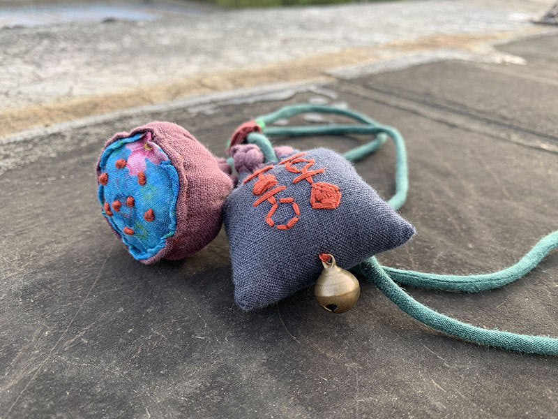 Collar vintage de lino puro hecho a mano 