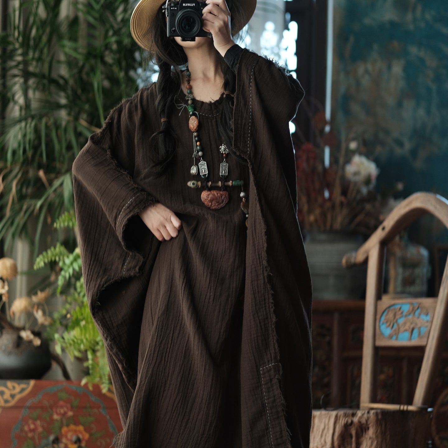 Vestido túnica de lino y algodón con aura bohemia