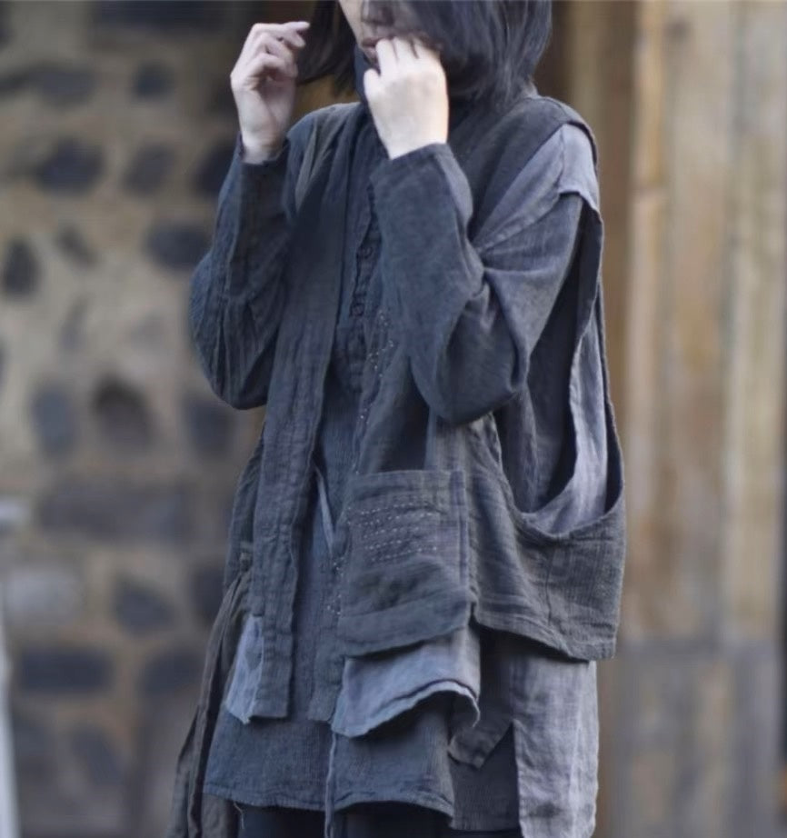 Chaleco de lino con bolsillos en capas