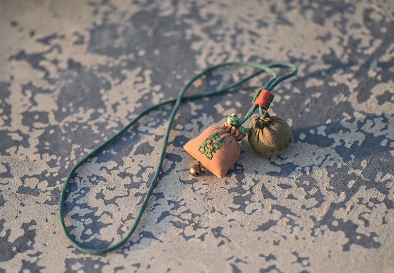 Collar vintage de lino puro hecho a mano 