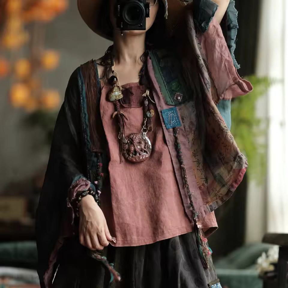 Blusa de ramio con retazos estilo bohemio