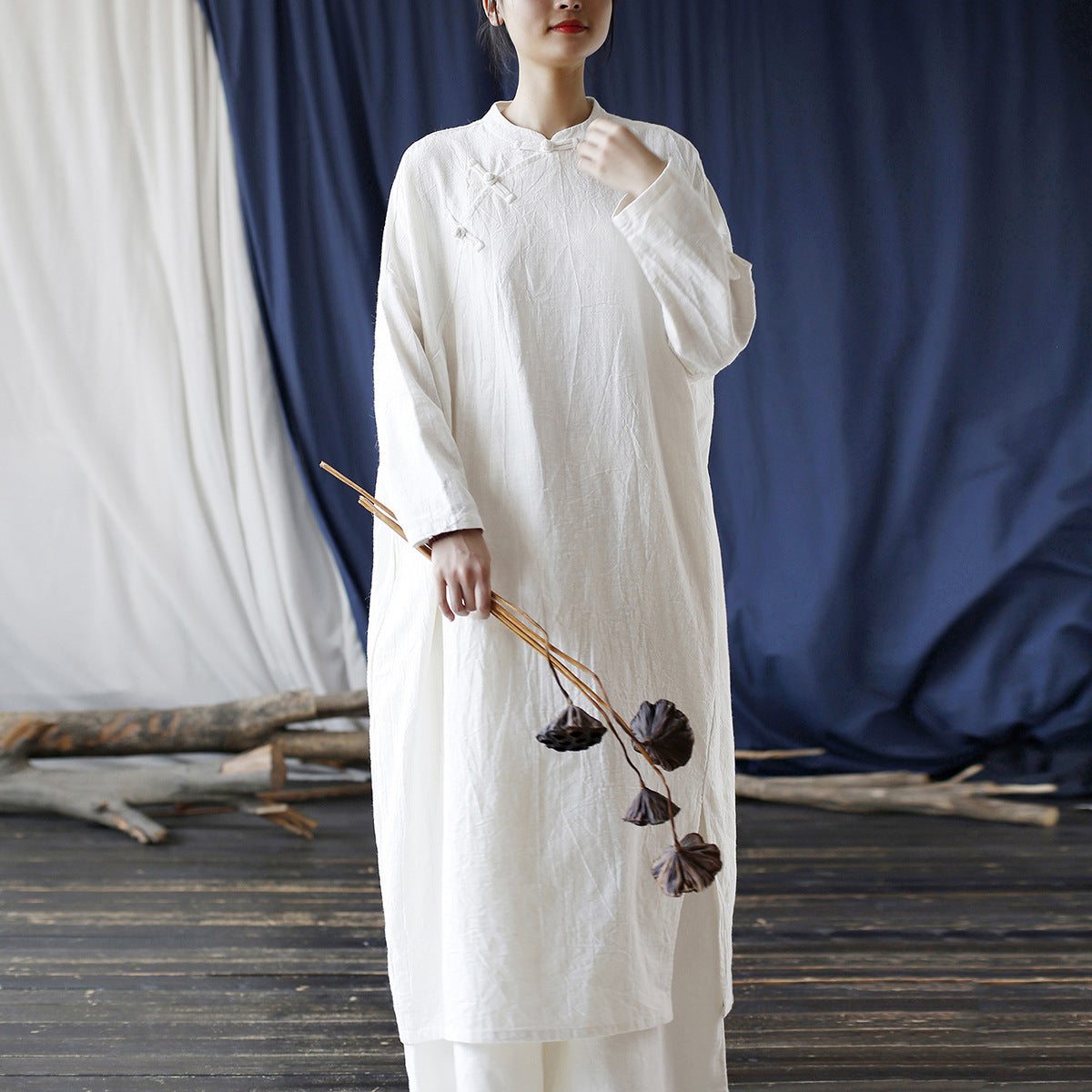 Vestido túnica extragrande con botones de ramio