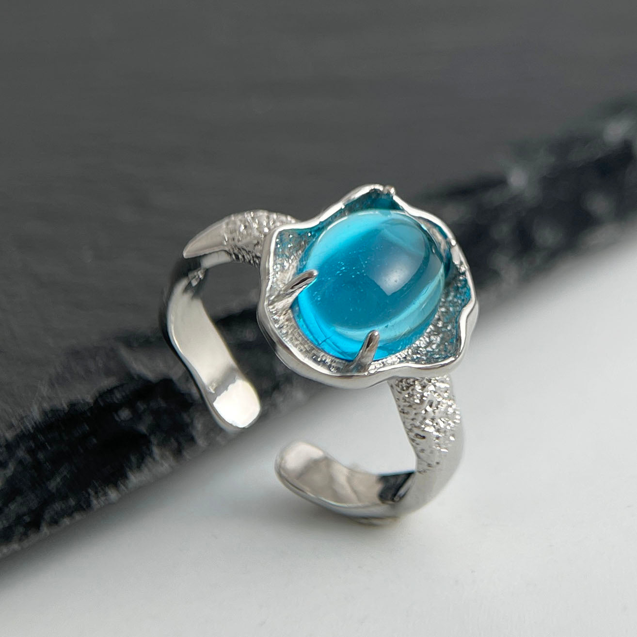 Juego de anillos minimalistas de piedra lunar en plata de ley 925 hechos a mano