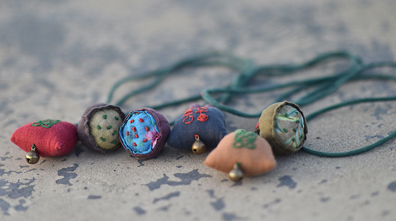 Collar vintage de lino puro hecho a mano 